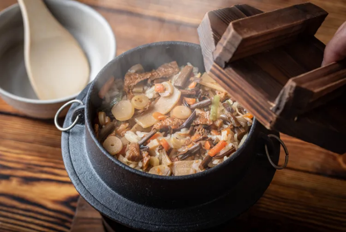 Kamameshi: Traditional Japanese Rice Dish Made with Fukuro Cookware