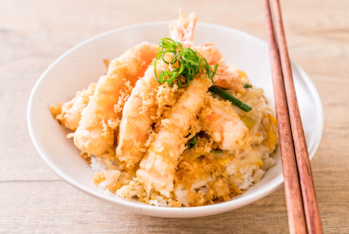 Golden Tempura Rice: A Crunchy Treat with Fukuro Kitchen Cookware